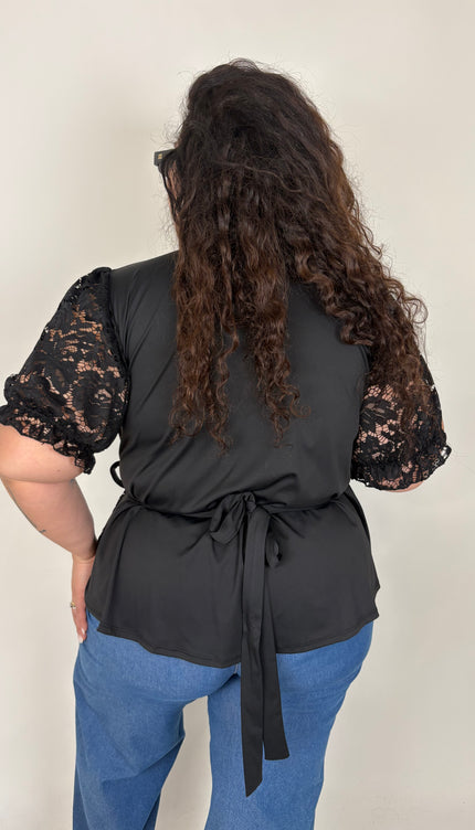 Maglia doppio Bottone Con Merletto