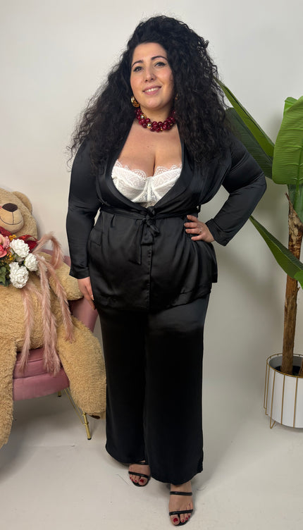 Tailleur in Raso con Spalline