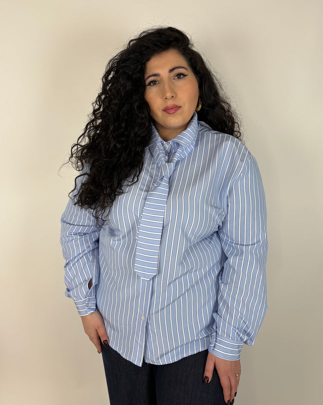 Camicia Brigida con cravatta e laccio