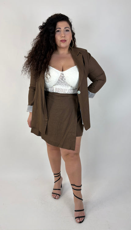 Tailleur in Lino Con Pantagonna