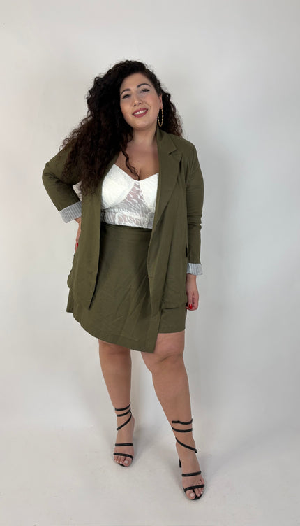 Tailleur in Lino Con Pantagonna