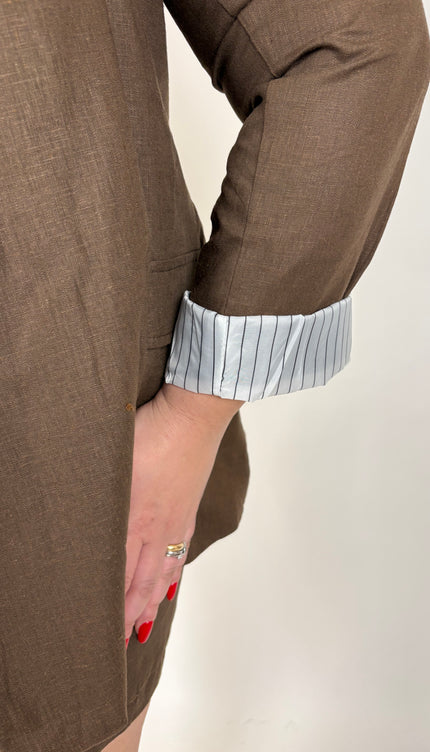 Tailleur in Lino Con Pantagonna