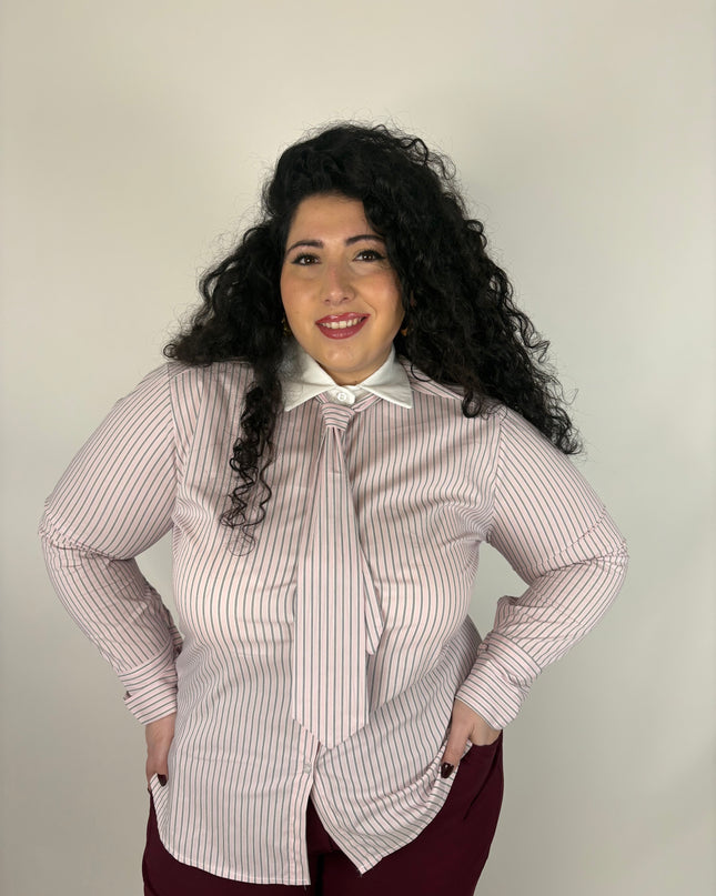 Camicia Mindy con cravatta